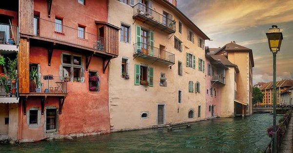 Notre sélection des meilleures agences immobilières d'Annecy pour trouver un bien unique
